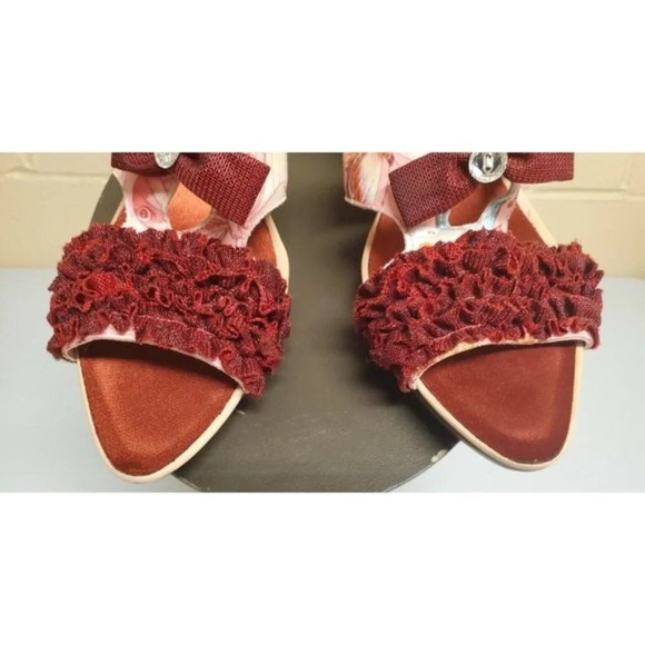 Morenatom Studio Scala Burgundy Ruffle Pink Print Kitten Heel Slides Sz38 (7) - Picture 5 of 11